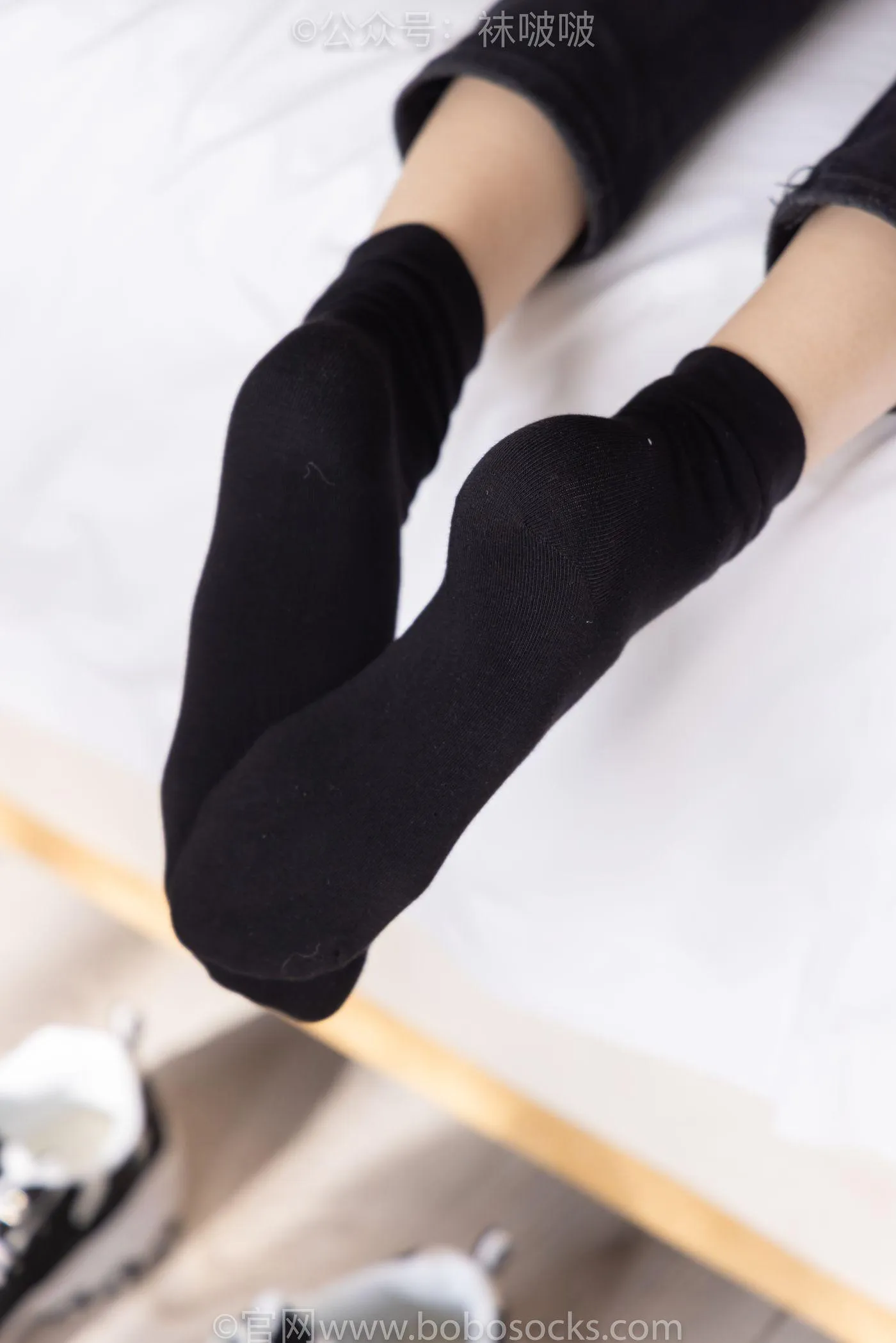 [BoBoSocks袜啵啵]NO.055 稚予-斯凯奇运动鞋、白棉袜、黑棉袜 [139P]插图5